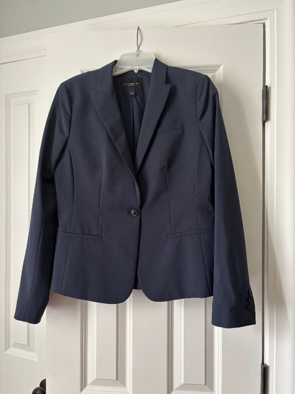 Banana Republic Blue Blazer - Italian Wool - classic fit - size 6